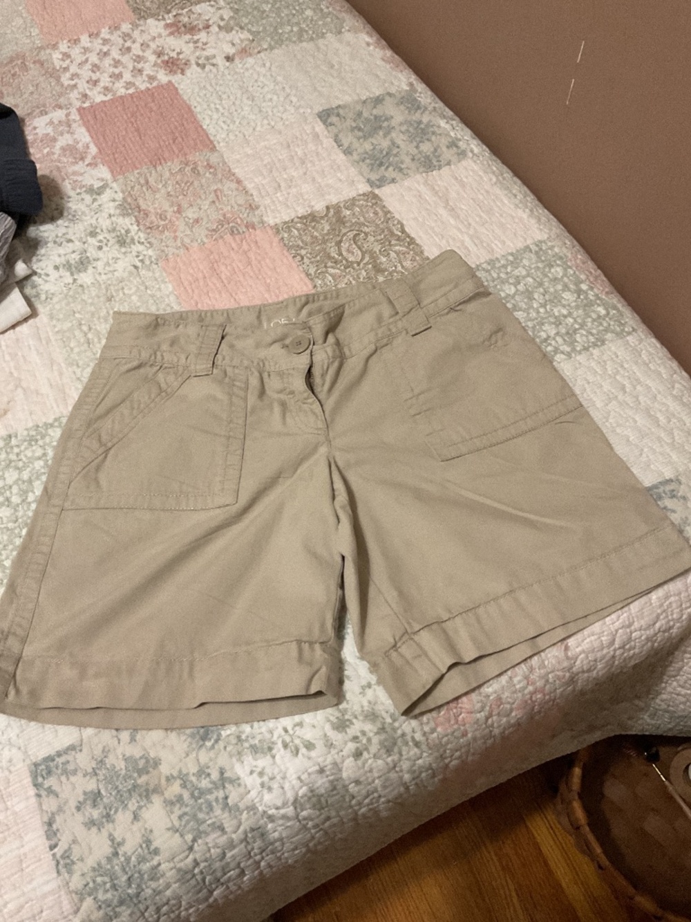 Loft size 6 boyfriend khakis